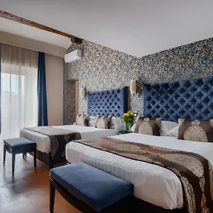 mood-suites-tritone.it-romehotels.com/
